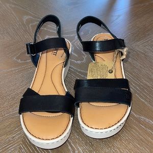 Born shoes size 10